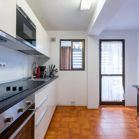 Apartment Centre