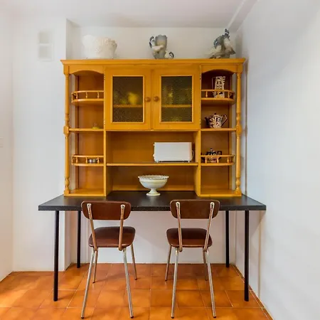 Centre Apartment *