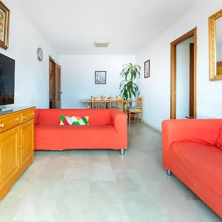 Apartment Centre *